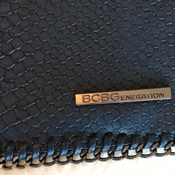 BCBG clutch - Picture 2 of 2